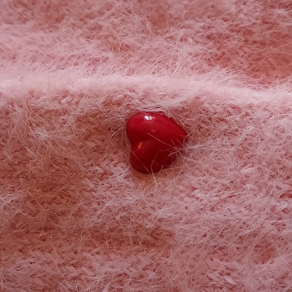 Dolls Kill dELiA*s Retro Kawaii Pink Red Fuzzy Heart Button Cropped Cardigan XXL - Picture 3 of 8